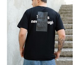Фото - Черная футболка с текстовым принтом Staff time - Men box