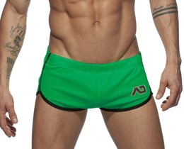 Фото - Модные мужские короткие шорты Beach Sport салатового цвета - Men box