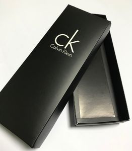 Фото - Коробка Calvin Klein для женских стрингов - Men box