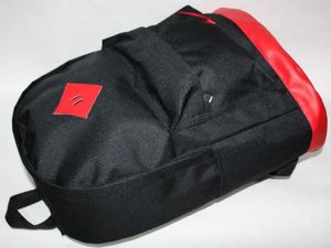 Фото - Городской рюкзак черного цвета с красным дном - Men box