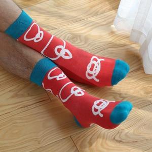 Фото - Высокие носки Friendly Socks красные с голубыми пятками - Men box