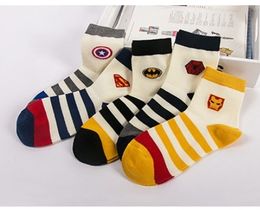 Фото - Набор мужских носков (5 пар) с супер героями Супермен, Человек Паук, Бетмен, Капитан Америка - Men box